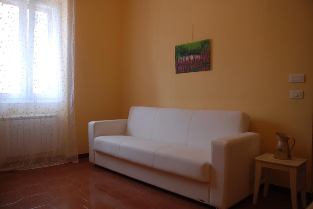 Ernest'S Apartment Fiumicino Bagian luar foto